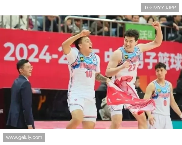 中国篮球联赛新赛季揭幕战精彩纷呈 各队新援表现引发球迷热议