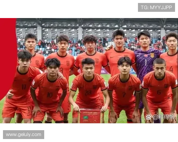 中国足球国家队迎战强敌 意气风发备战亚洲杯全力冲击冠军