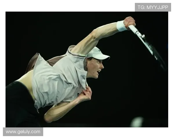 网球名将全力备战2025年澳网 赛季开局备受期待