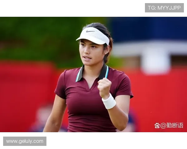 网球新星横扫赛场 大满贯冠军争夺战即将展开