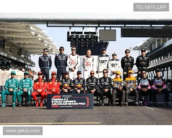 F1赛事再掀风云 新赛季技术革新与车队阵容大揭秘 F1赛事再掀风云 新赛季技术革新与车队阵容大揭秘