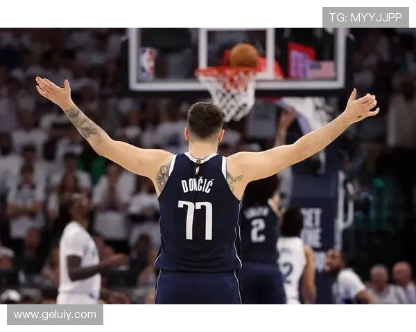 NBA新赛季多队震荡巨星交易频发季后赛格局全面洗牌